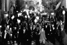 universal-frankenstein-angry-mob.jpg universal-frankenstein-angry-mob.jpg
